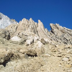 Vía Ravier. Espolón Esparrets (400m, V+ )