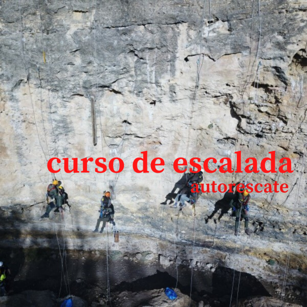 Curso de autorrescate para la escalada.