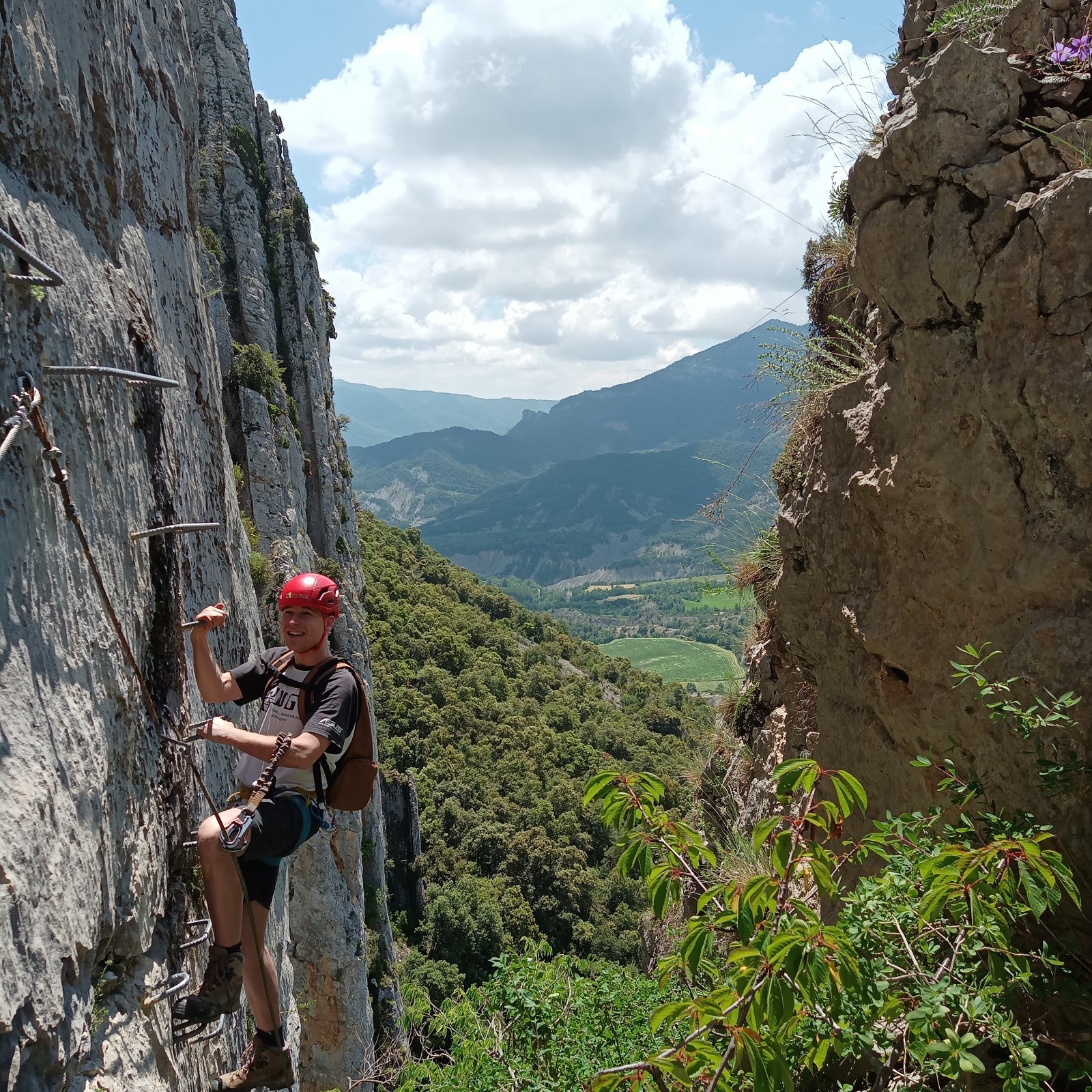 Array
(
    [id] => 3055
    [id_producto] => 155
    [imagen] => 155-3055-compraractividades-de-temporadaferratasvia-ferrata-nivel-3-en-el-pirineo.jpg
    [orden] => 0
)
