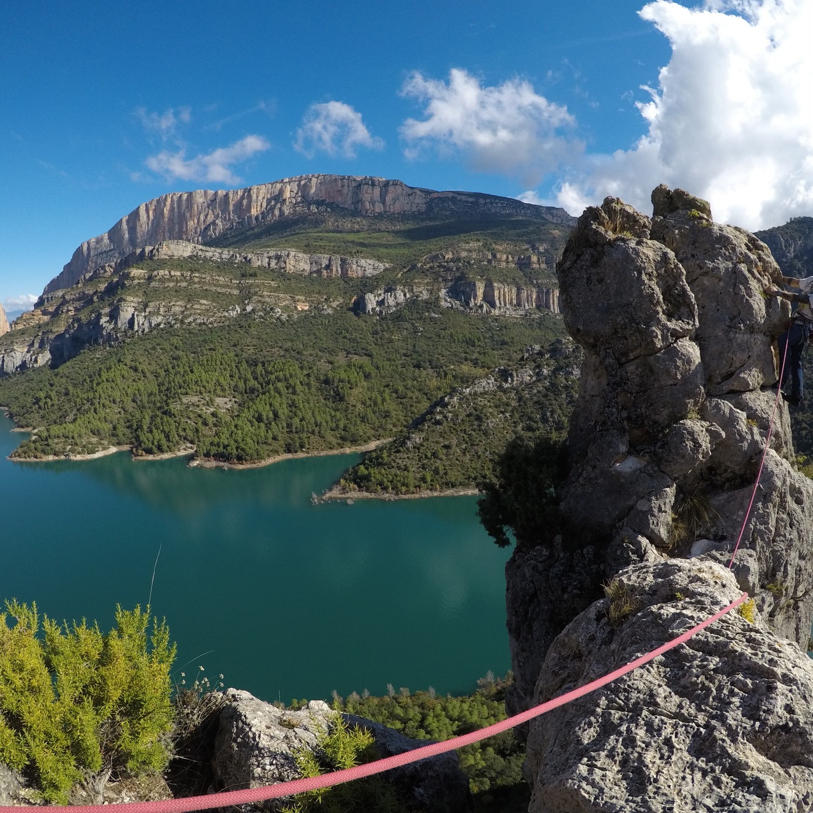 Array
(
    [id] => 2550
    [id_producto] => 417
    [imagen] => 417-2550-compraractividades-de-temporadaescalada-en-roca-y-crestasescalada-en-rocaescaladas-en-montrebei-con-un-guia.JPG
    [orden] => 0
)
