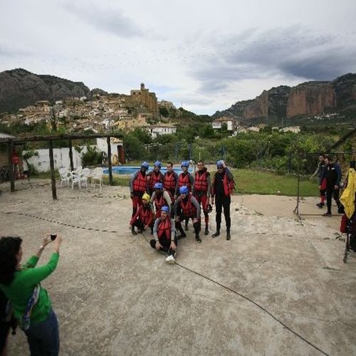 Array
(
    [id] => 3687
    [id_producto] => 542
    [imagen] => 542-3687-rafting-con-ninos-clon-542_128.jpg
    [orden] => 5
)
