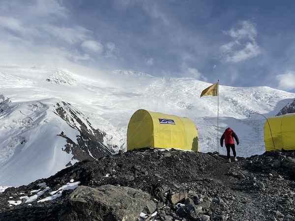 Array
(
    [id] => 3689
    [id_producto] => 544
    [imagen] => 544-3689-expedicion-al-pico-lenin-7-134m-clon-544_529.jpeg
    [orden] => 0
)
